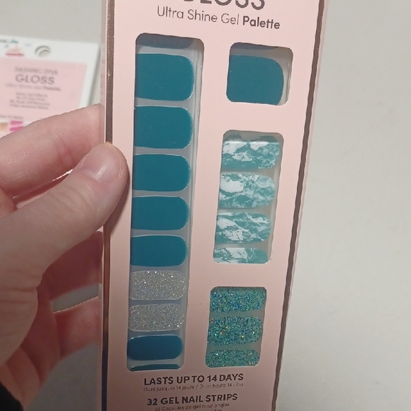 Dashing Diva Gloss Gel Nail Strips Set - Picture 4 of 6
